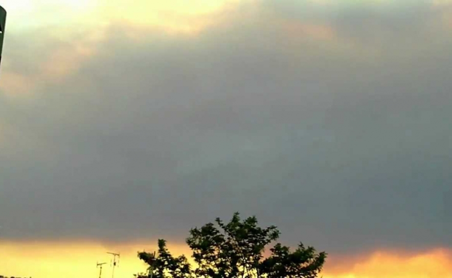 Coluna de fumo assusta população da Serra de Tavira
