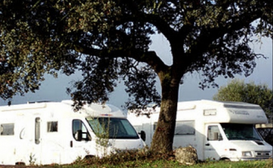 Associação alerta para ilegalidades no estacionamento de autocaravanas