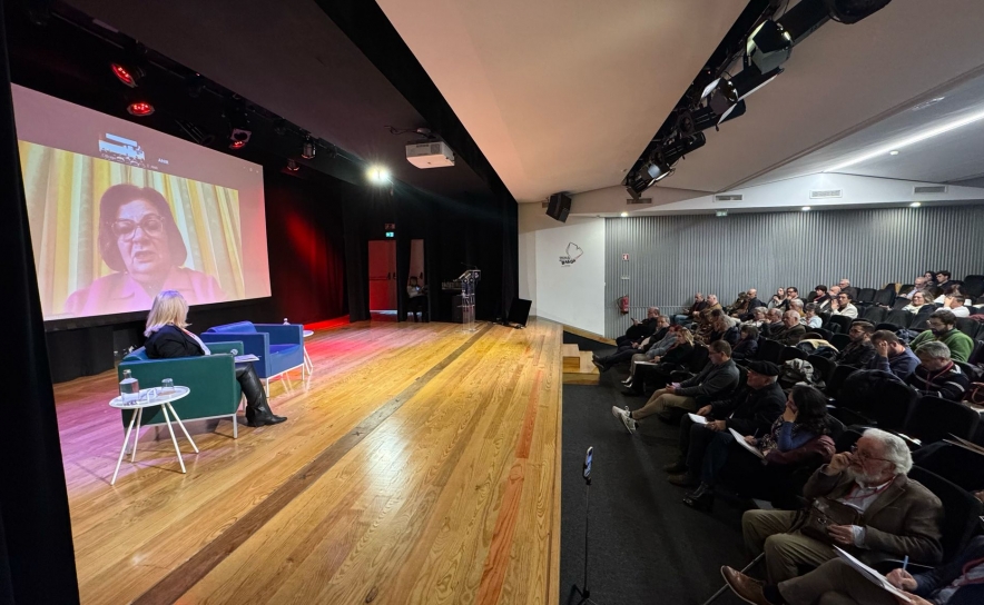 Moderação de Nathalie Dias com Isilda Gomes