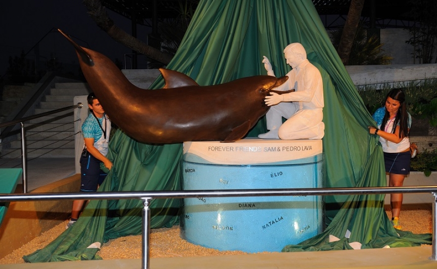 Escultura Sorrisos Partilhados