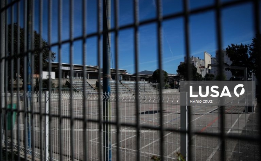 Covid-19: Quando a escola fecha há crianças que não comem - secretário de Estado