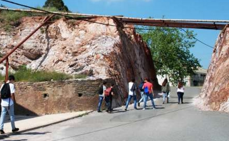 Estudantes do ensino superior podem concorrer a bolsas de estudo a partir de hoje