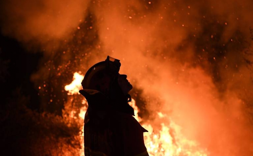 Incêndios: Combate ao fogo nos concelhos de Odemira e Monchique a evoluir favoravelmente