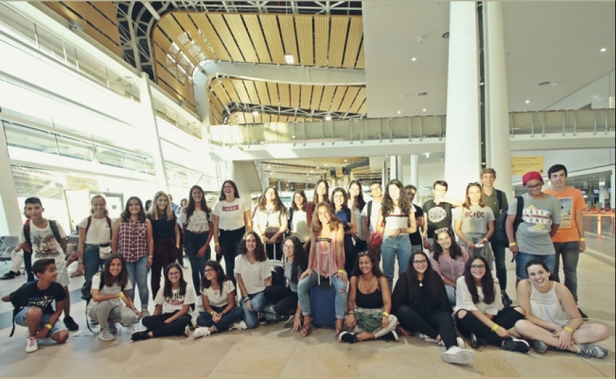 Partiram ontem rumo a Inglaterra os Alunos do programa de verão Da Vinci «Learn in English»
