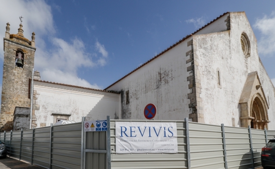 CÂMARA DE LOULÉ REALIZA OBRAS DE REABILITAÇÃO NA IGREJA MATRIZ