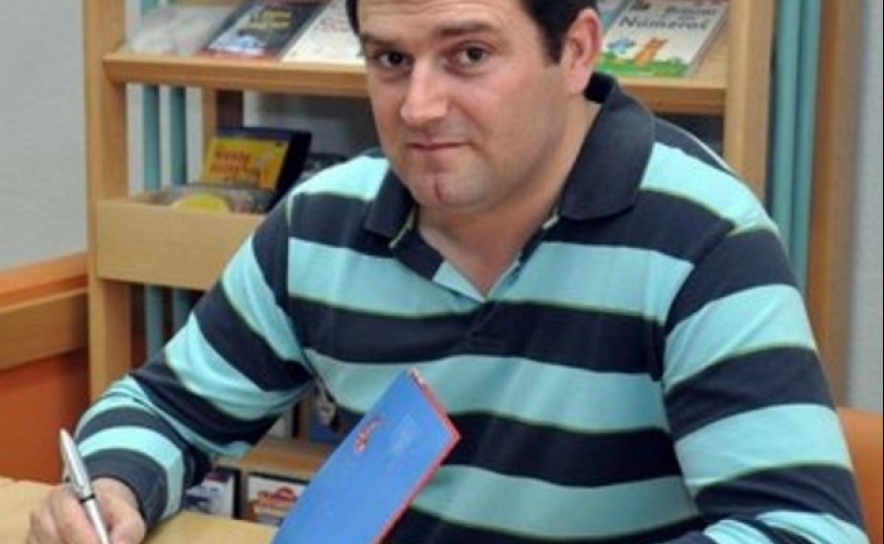 JOÃO MANUEL RIBEIRO NAS BIBLIOTECAS ESCOLARES DO 1º CICLO DO CONCELHO DE LOULÉ