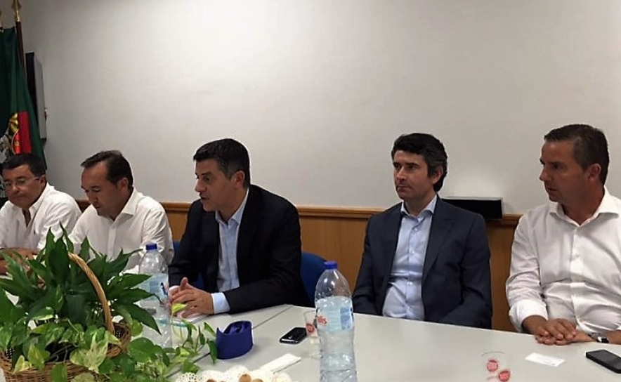 Ministro da Economia anuncia reforço das ligações da Lufthansa a partir de Faro