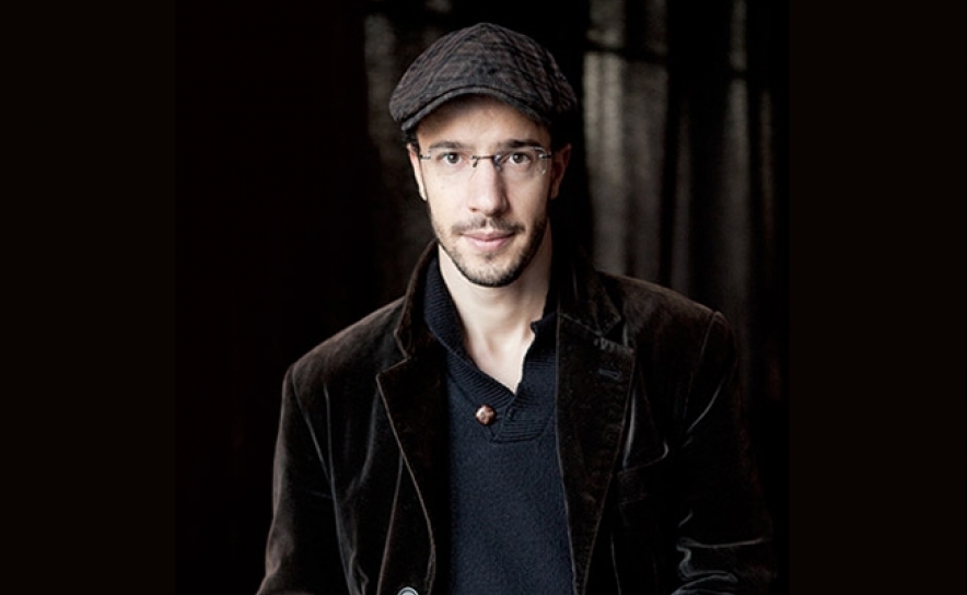 Novo álbum do pianista Júlio Resende «Fado & Further» é editado sexta-feira