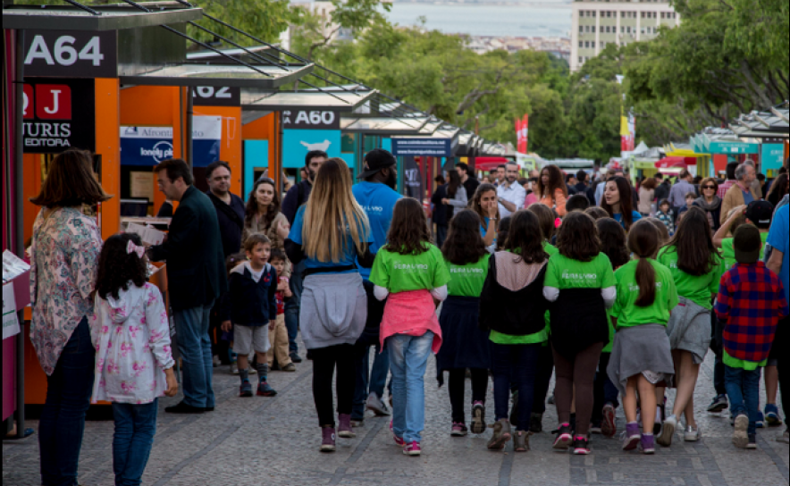 Crianças «Acampam» com Histórias no Museu Municipal de Faro