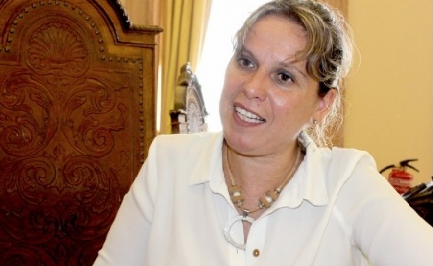Silves com reacendimentos, fogo está com força «muito grande»