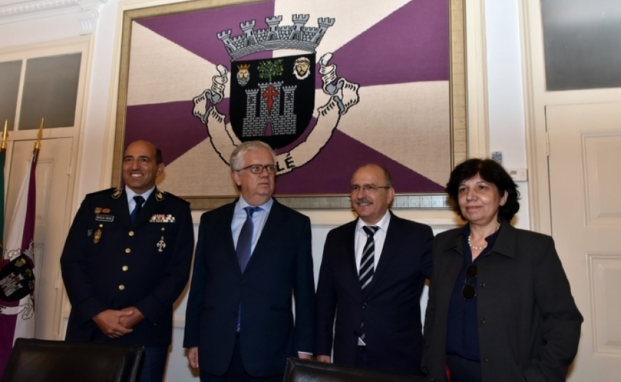 Cerimónia de assinatura do protocolo de colaboração entre a C.M.Loulé 