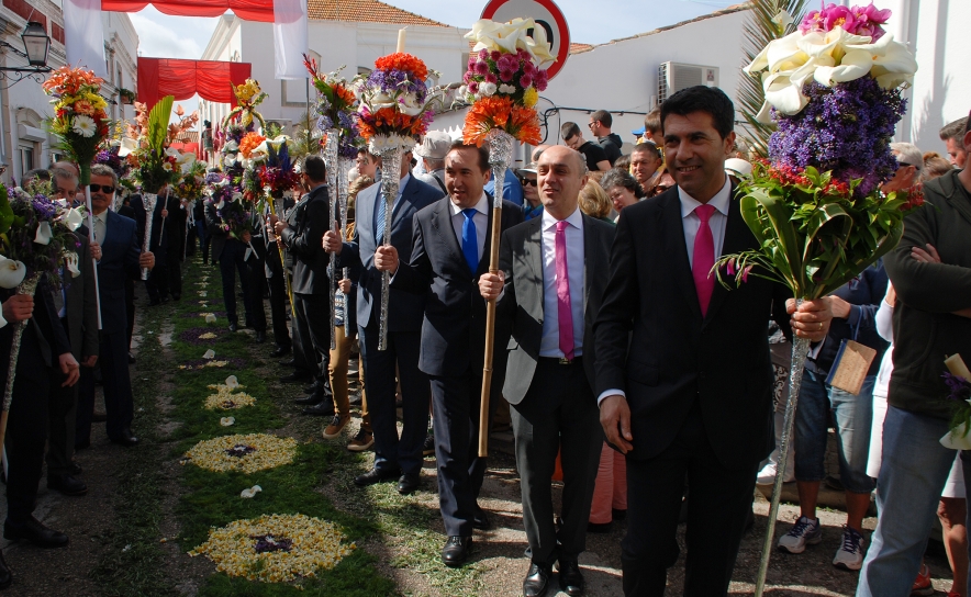 Festa das Tochas Floridas volta a celebrar em S. Brás de Alportel a ressurreição de Cristo