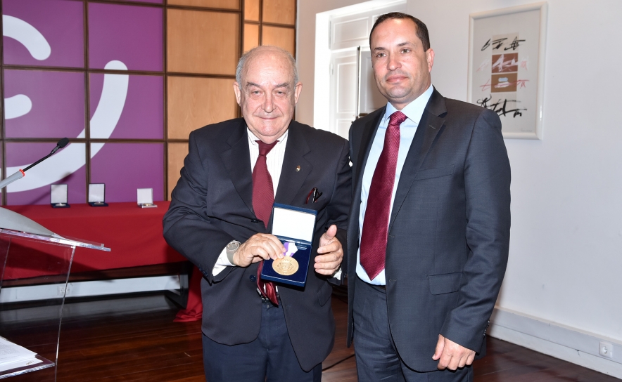 Grau Ouro Medalha Municipal de Mérito INUAF Instituto Superior D. Afonso III
