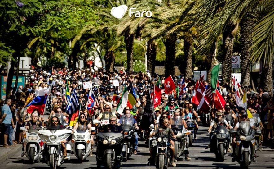 Milhares de «motards» despedem-se de Faro em tradicional desfile pela cidade