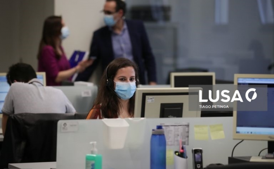 Covid-19: SNS24 ultrapassa recorde semanal de chamadas com mais de 200 mil