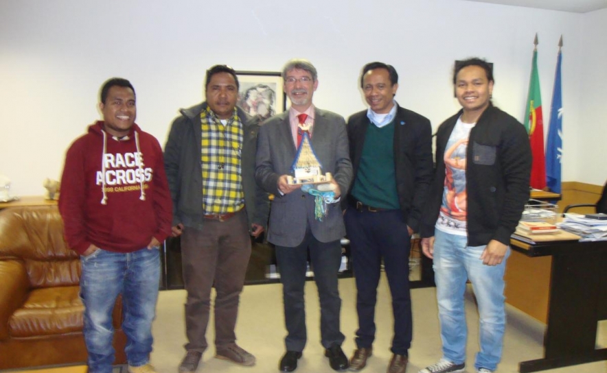 Reitor recebe alunos Timorenses