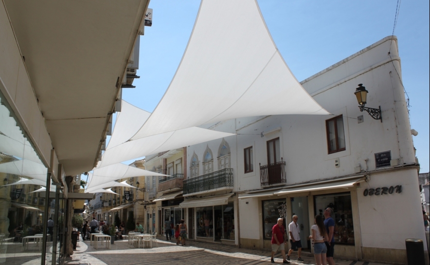 Baixa de Faro recebe telas de sombreamento