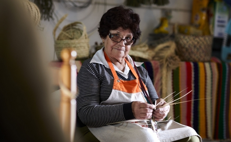 ASPIRANTE GEOPARQUE ALGARVENSIS LOULÉ-SILVES-ALBUFEIRA FIRMOU PROTOCOLO PARA ATRIBUIÇÃO DE APOIO FINANCEIRO À COOPERATIVA QRER PARA EXECUÇÃO DO PROJECTO ALGARVE CRAFT & FOOD NO SEU TERRITÓRIO.