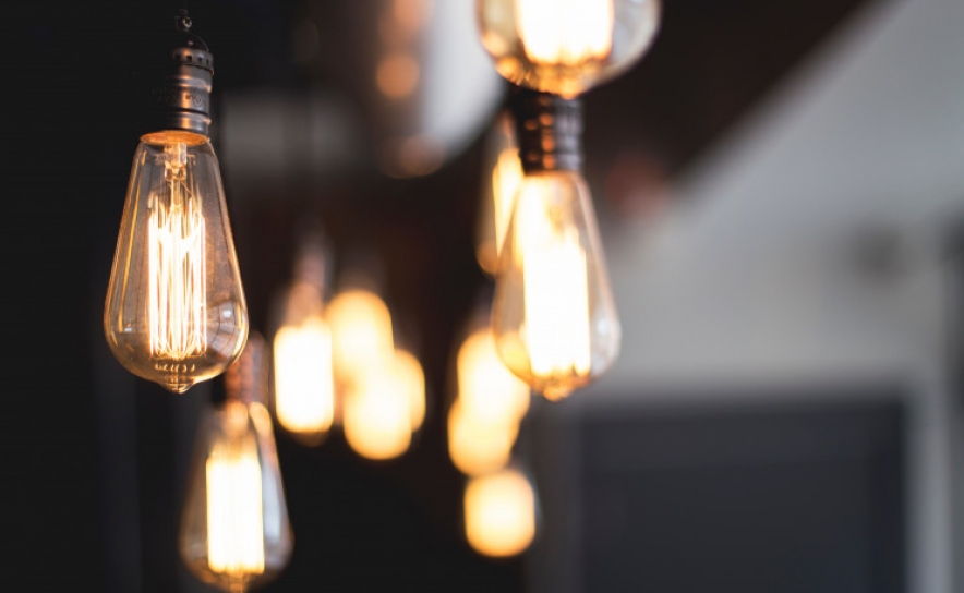 Poupar na conta da luz com apenas um clique - este simulador dá uma ajuda