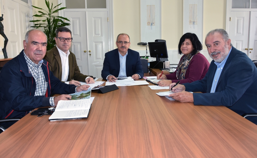 ORÇAMENTO DO MUNICÍPIO DE LOULÉ PARA 2016: FAMÍLIAS PAGAM MENOS IMPOSTOS, O TERRITÓRIO TERÁ NOVOS INVESTIMENTOS PÚBLICOS