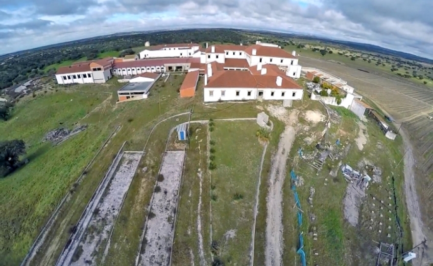 Credor oferece 3,4 ME em leilão por complexo turístico inacabado no Alentejo
