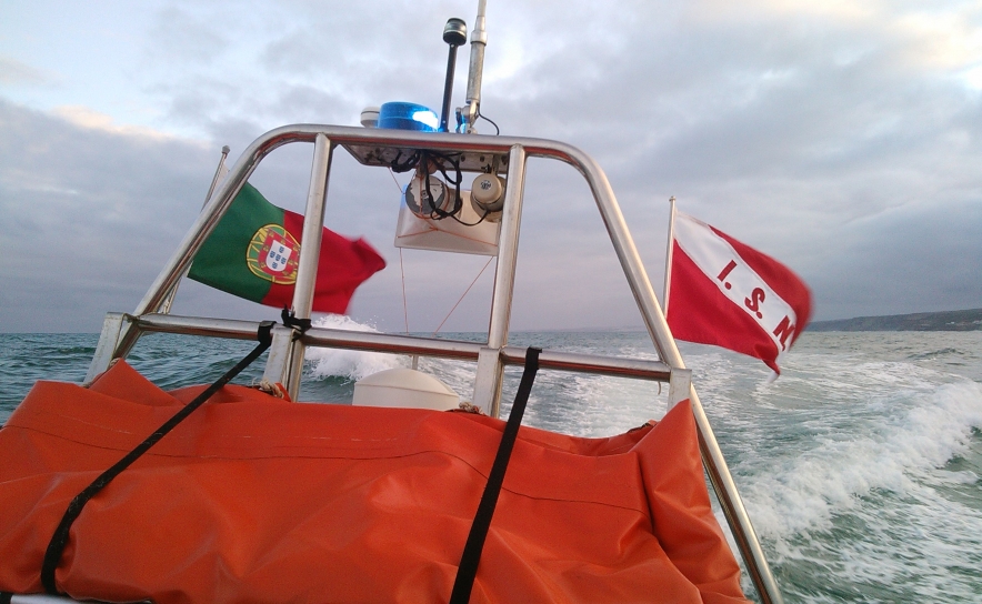 Estação Salva-vidas de Sagres auxilia tripulante de veleiro ao largo da praia do Castelejo