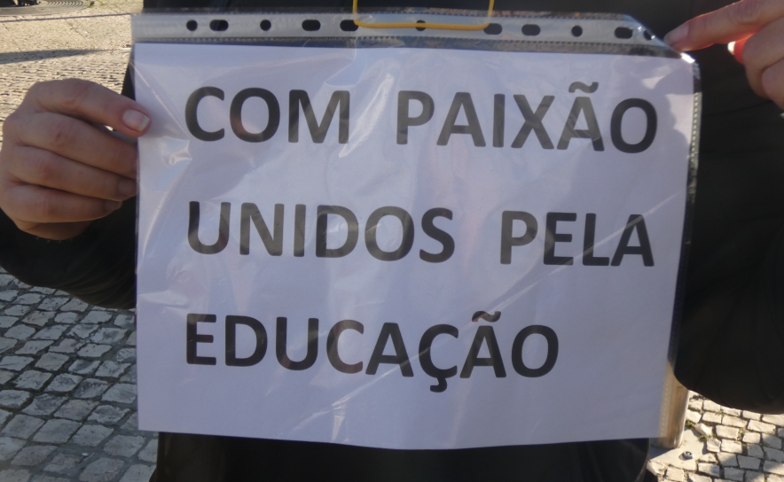 Escolas devem garantir serviços mínimos a partir de hoje, mas diretores ainda têm dúvidas