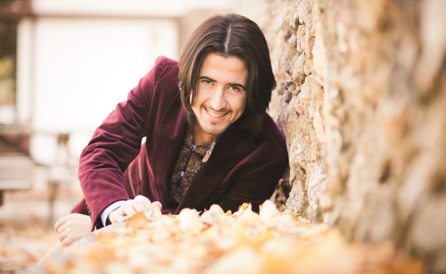 Fadista César Matoso afirma que o seu novo álbum tem «muita gente dentro» 