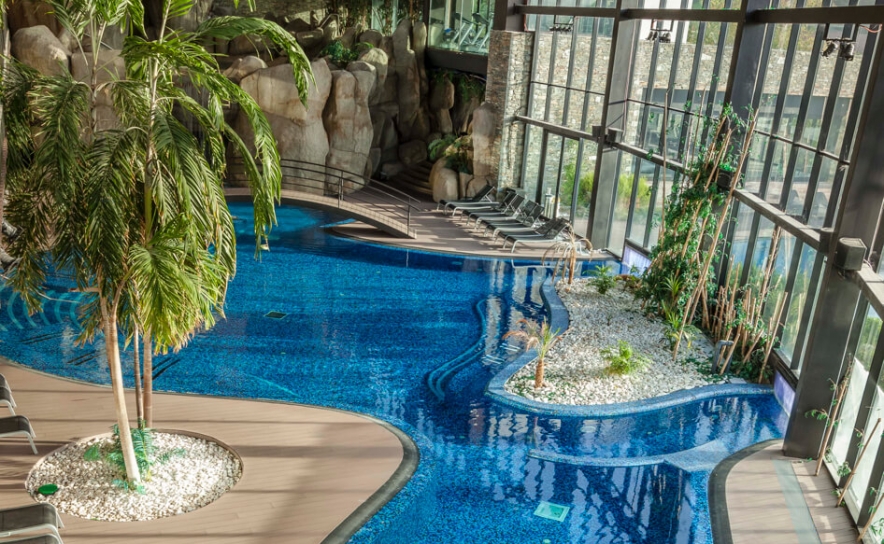Termas podem reabrir com triagem prévia e utentes de «baixo risco»