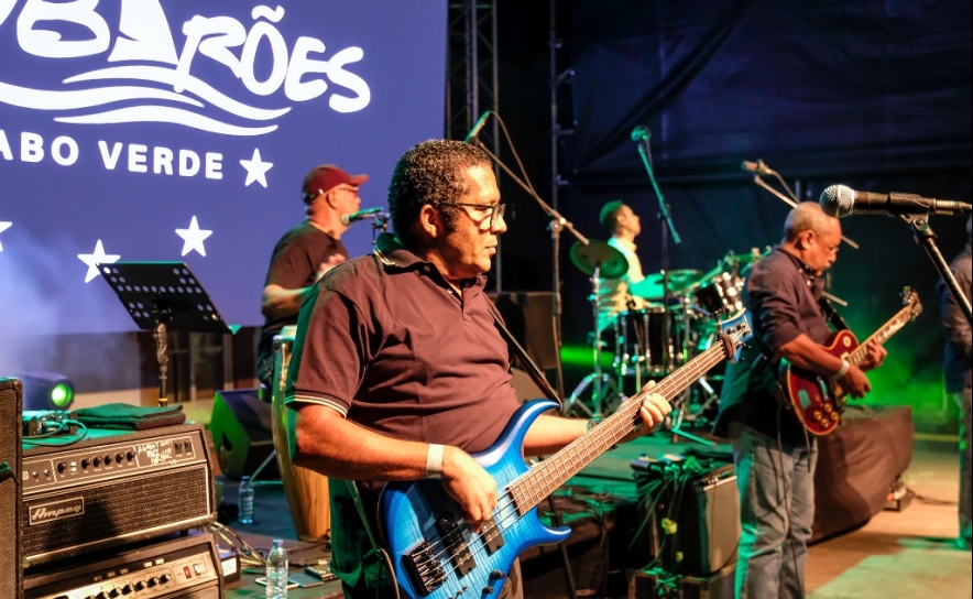 Os Tubarões