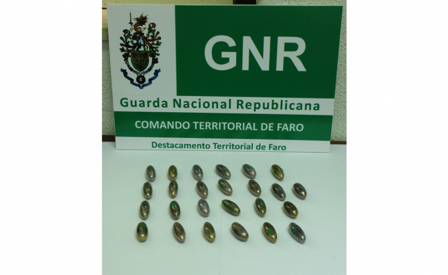 Português de 25 anos detido por tráfico de estupefacientes