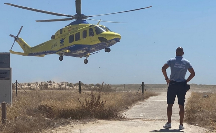 Elementos do Projeto «Praia Segura» auxiliam homem que se sentiu mal na praia da ilha da Culatra