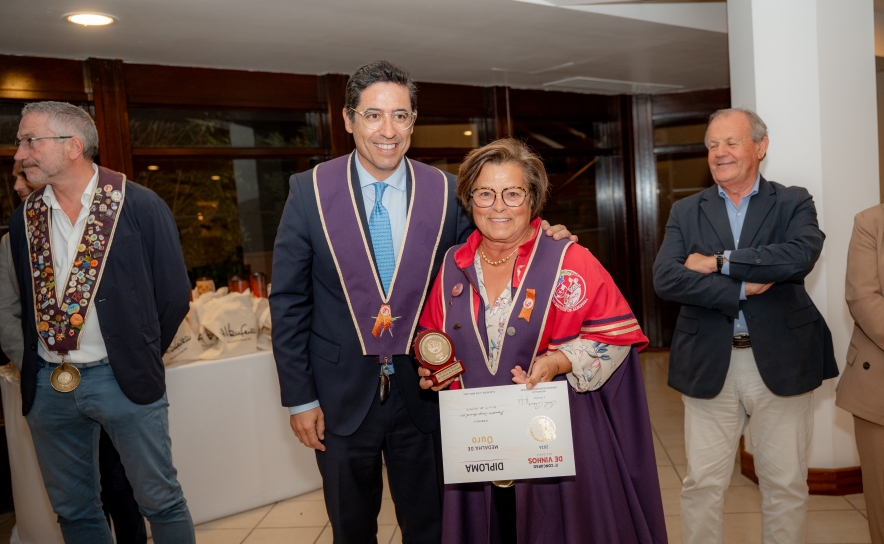 Vinhos Tintos _ Medalha de Ouro, Quinta do Canhoto,  Esquerdino Touriga Nacional 2023