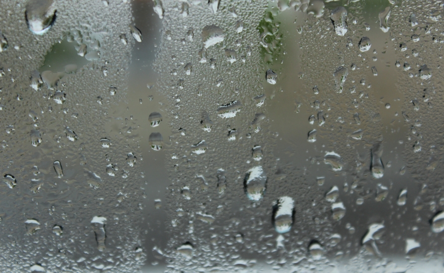 Presidenciais: Chuva abranda durante o dia das eleições intensificando-se após fecho das urnas