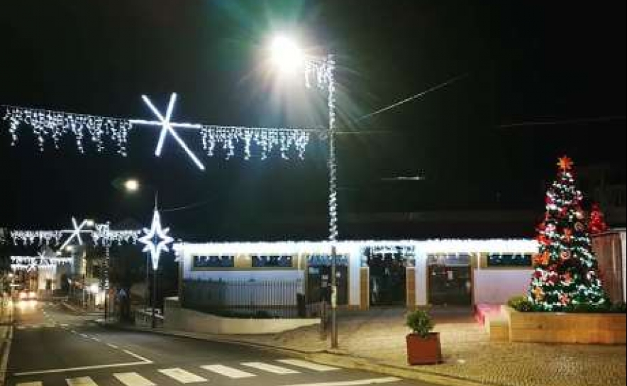 Município de Aljustrel atribui causa solidária às iluminações de Natal e vai doar valor da poupança à Associação Os Rafeiritos do Alentejo