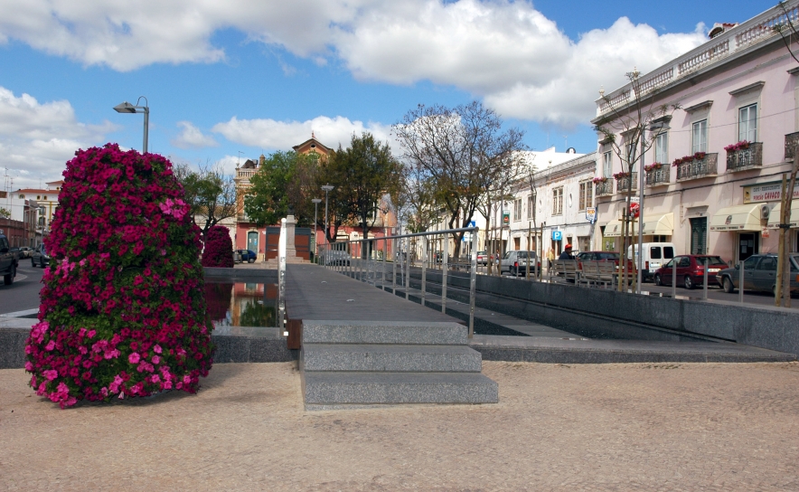 Loulé | OBRAS NO LARGO DE S. FRACISCO JÁ ARRANCARAM