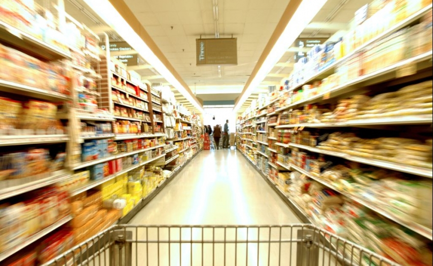 Covid-19: Supermercados e mercearias abertos até às 17:00 nos fins de semana