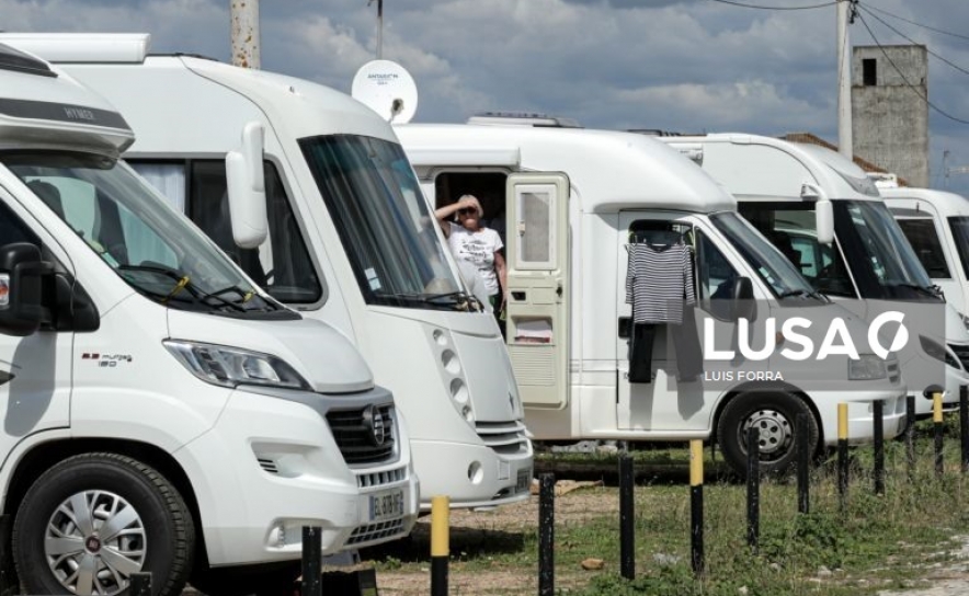Caravanistas saíram dos parques algarvios mas poderão estar a ficar na região