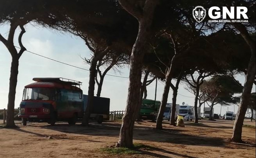 Detetadas 30 infrações por campismo e caravanismo ilegal em Quarteira