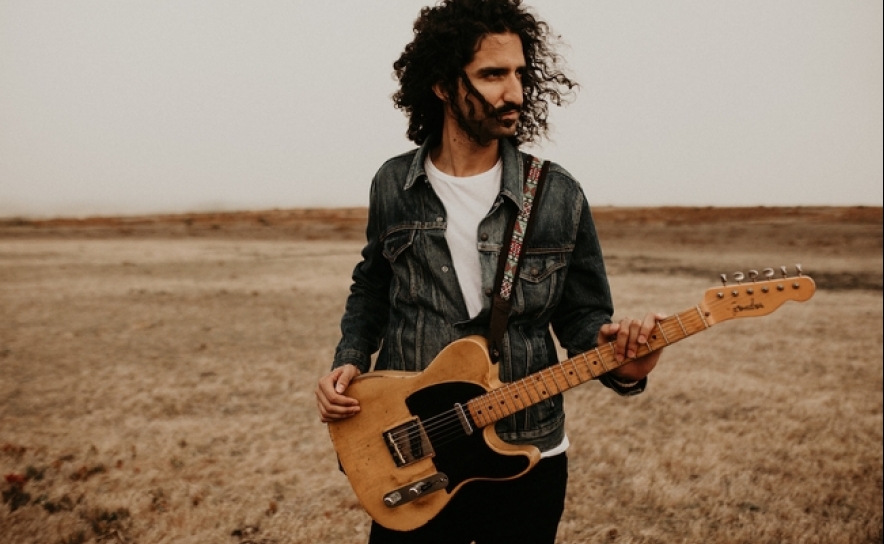 CINE-TEATRO LOULETANO E ASSOCIAÇÃO BLUES A SUL PROMOVEM MASTERCLASS DE BLUES COM VÍTOR BACALHAU