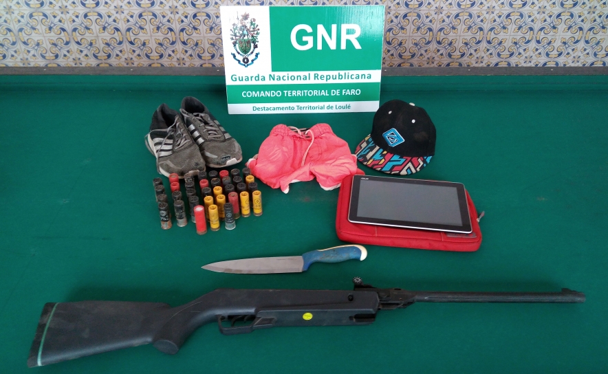 Armas e munições apreendidas em Loulé