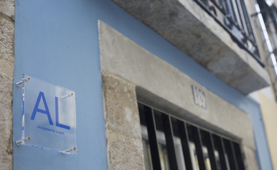 Covid-19/Um ano: Crise no turismo pode levar alojamento local para o arrendamento