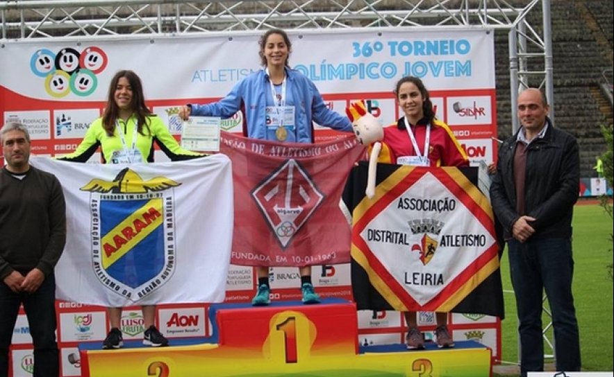 Sofia Barros vencedora do lançamento do dardo 500g