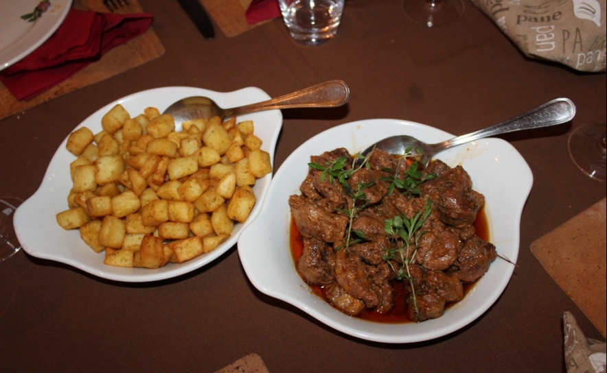 Javali no forno aromatizado com tomilho e mel