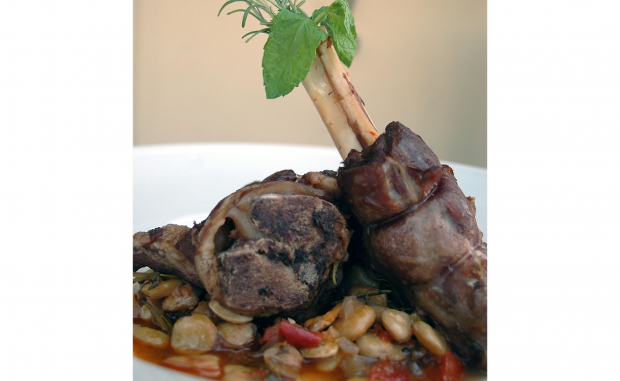 Jantar de chícharos com borrego