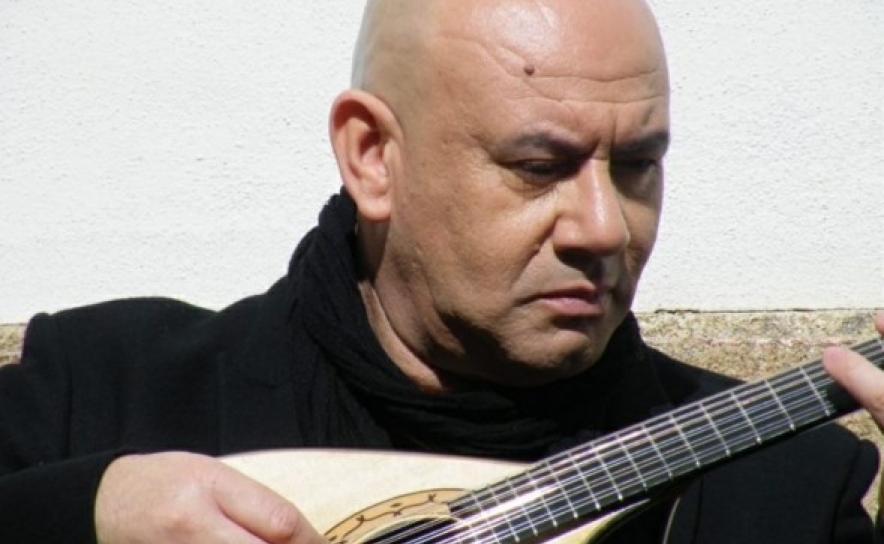 Guitarrista Custódio Castelo em digressão pelo Algarve