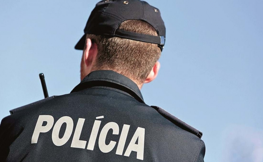 Quarteira: Jovem de 24 anos morre esfaqueado na rua