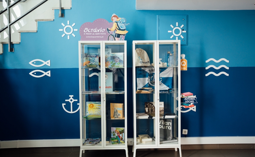 Loja de Brindes de Quarteira tem disponíveis obras de autores locais e merchandising da Freguesia